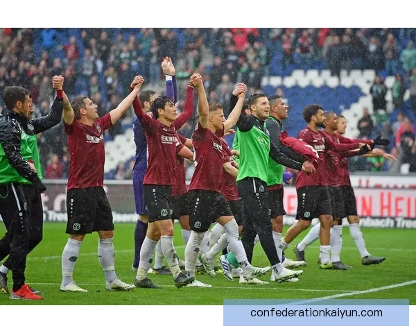 恩里克联赛战术分析：球队表现稳健，战术运用逐渐成熟彰显竞争力